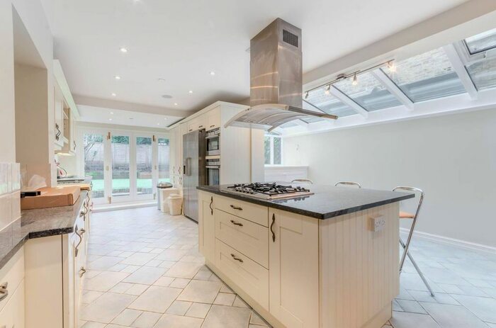 5 Bedroom Property To Rent In Mexfield Road, East Putney, London, SW15