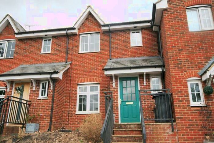 3 Bedroom House To Rent In Farriers Way, Chesham - Three Bedroom / Two Bathroom House, HP5