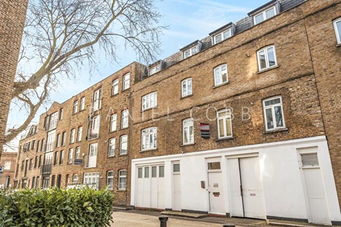 2 Bedroom Flat For Sale In City Lights Court, Bowden Street, SE11