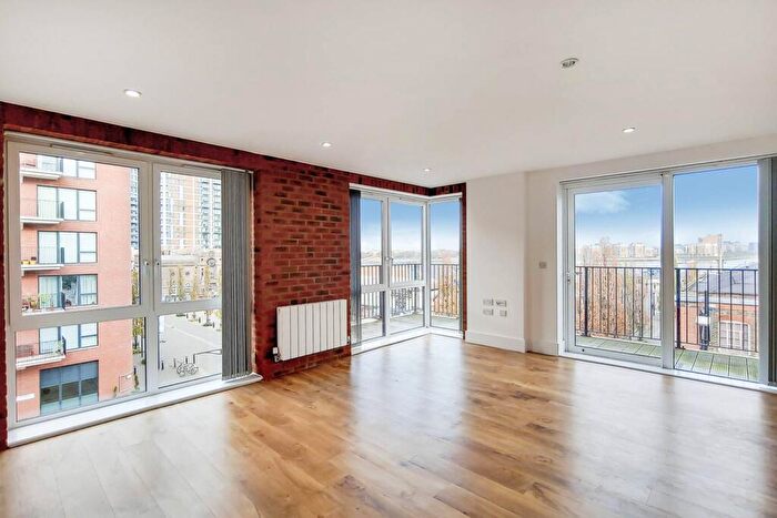 3 Bedroom Flat To Rent In Royal Arsenal, Woolwich, London, SE18