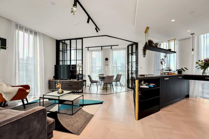 2 Bedroom Apartment To Rent In One Crown Place, Wilson Street, Moorgate, EC2A