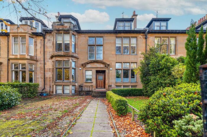 3 Bedroom Apartment For Sale In Cleveden Drive, Cleveden, Glasgow, G12