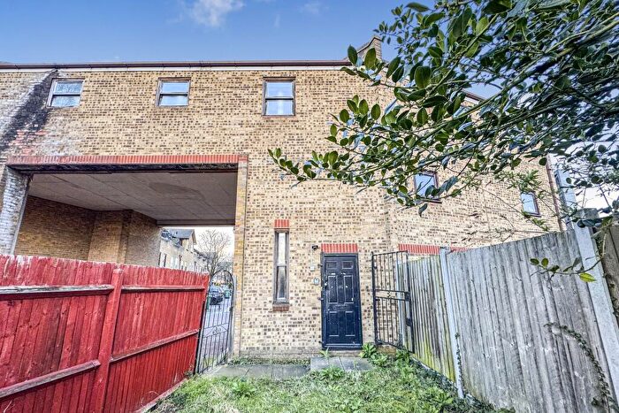 2 Bedroom End Of Terrace House For Sale In Clarence Road, Manor Park, London, E12
