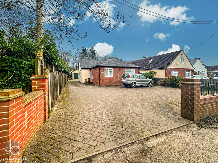 3 Bedroom Detached Bungalow For Sale In Halstead Road, Aldham, CO6