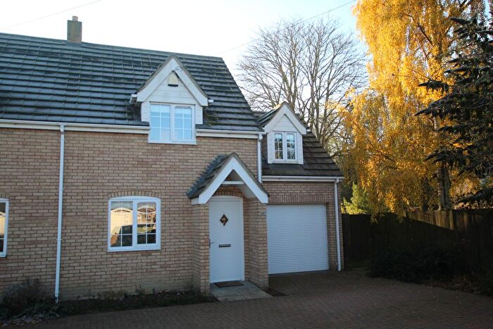 3 Bedroom Semi-Detached House To Rent In Vicarage Avenue, Sawston, CB22