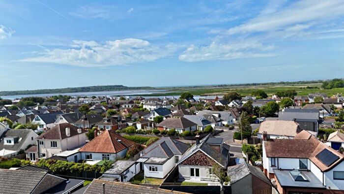 4 Bedroom Chalet For Sale In Pauntley Road, Mudeford, BH23