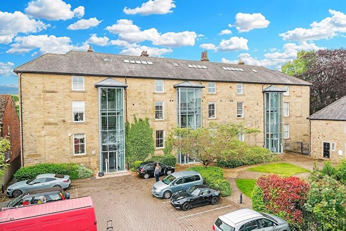 2 Bedroom Flat For Sale In Roseville Avenue, Harrogate, HG1