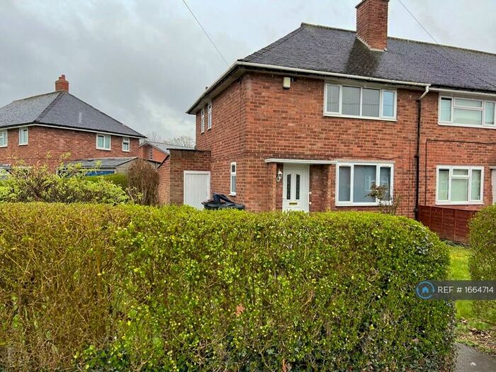 2 Bedroom End Of Terrace House To Rent In Kitsland Raod, Birmingham, B34