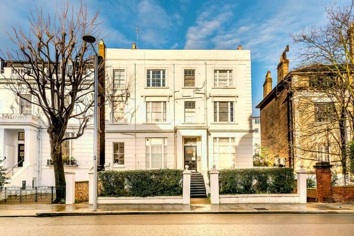 Studio To Rent In Pembridge Villas, London, W11