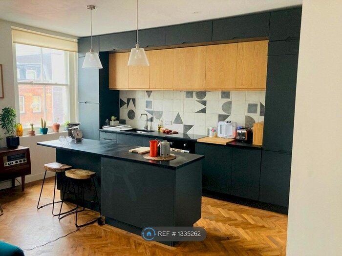 2 Bedroom Flat To Rent In Camberwell Road, London, SE5