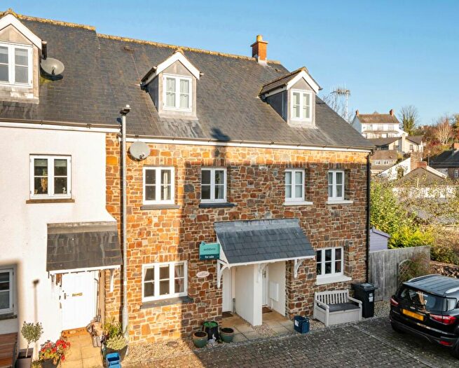 4 Bedroom Terraced House For Sale In Newton Court, Bampton, Tiverton, Devon, EX16