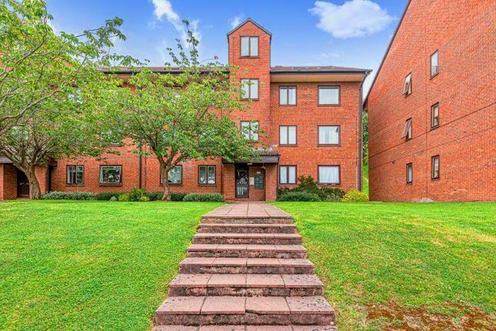 Flat To Rent In Tippett Rise, Reading, RG2