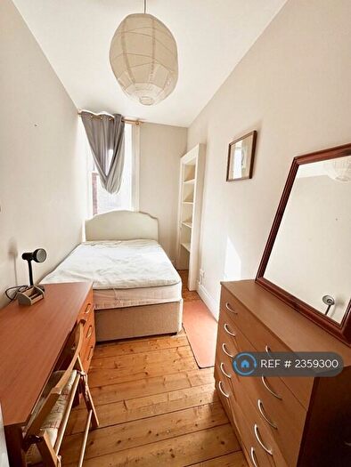 4 Bedroom Flat To Rent In Townhead Terrace, Paisley, PA1