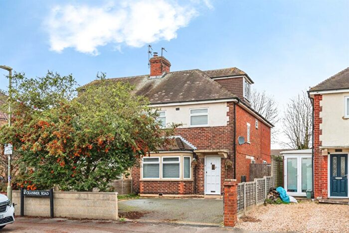 4 Bedroom Semi Detached House For Sale In Cranmer Road, Oxford, OX4