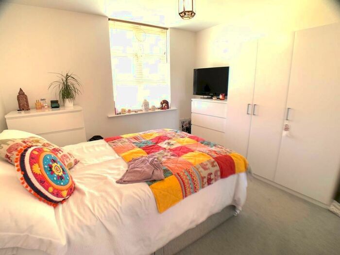 2 Bedroom Apartment To Rent In Union Bridge Mills, Pudsey, LS28