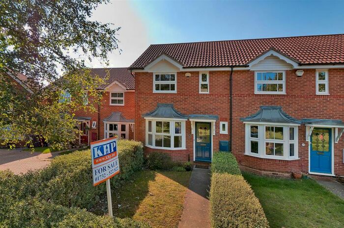 2 Bedroom End Of Terrace House To Rent In Pippin Way, Kings Hill, ME19