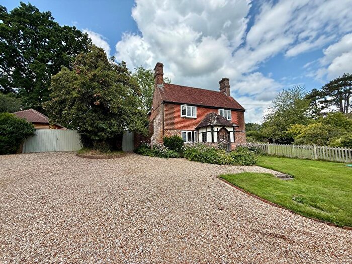 4 Bedroom Detached House To Rent In Witherenden Hill, Etchingham, TN19