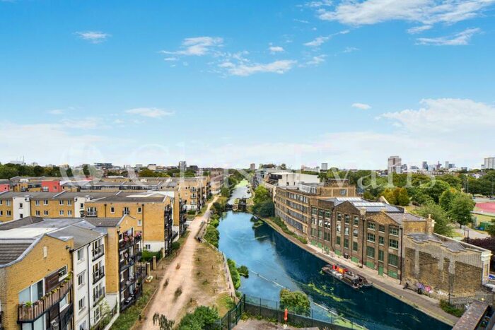 2 Bedroom Apartment To Rent In Bootmakers Court, The Watermark, Stepney Green, E1