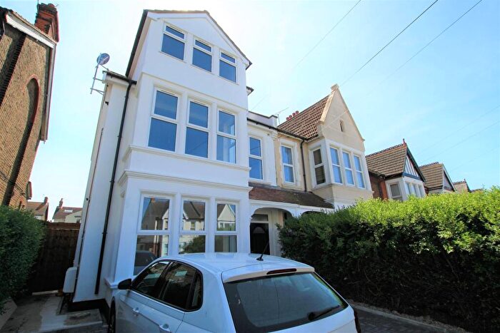 1 Bedroom Flat To Rent In Meteor Road, Westcliff On Sea, SS0