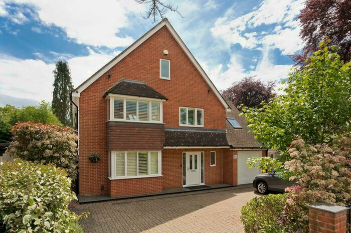 6 Bedroom Detached House To Rent In Bowes Road, Walton On Thames, KT12