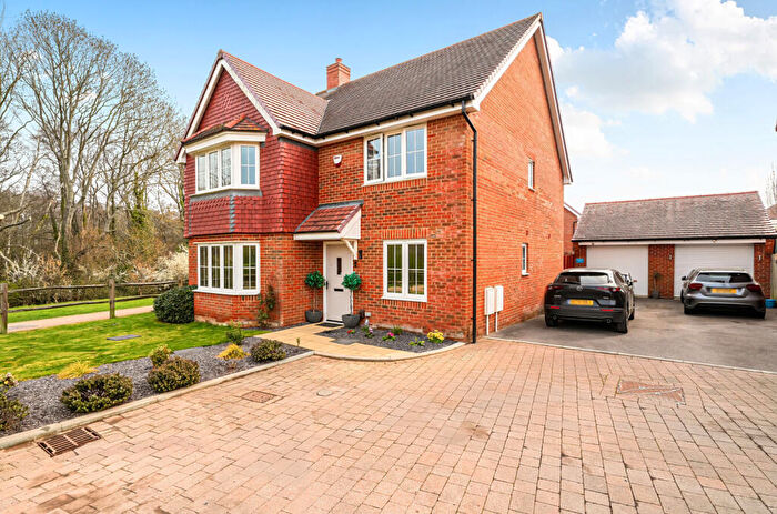 5 Bedroom Detached House For Sale In Way Field Close, Botley, Southampton, Hampshire, SO32