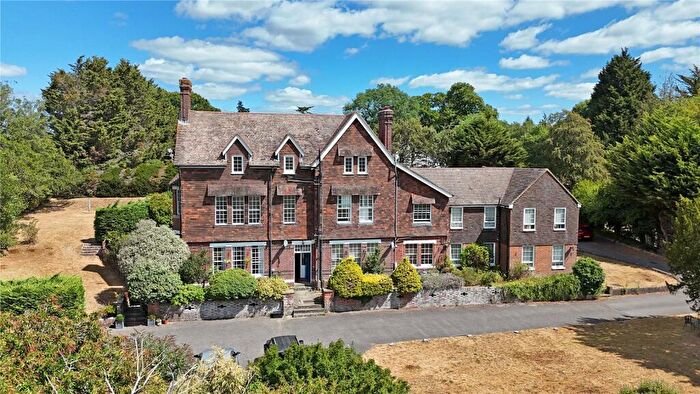 2 Bedroom Apartment For Sale In Nr. Petworth, West Sussex, GU28
