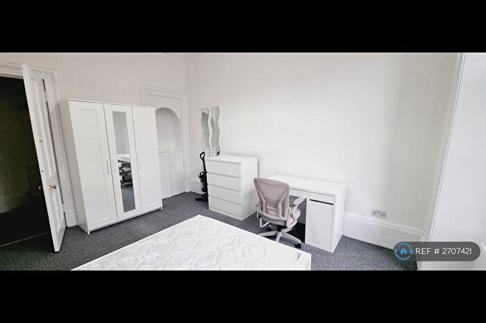 2 Bedroom Flat To Rent In Great George Street, Glasgow, G12
