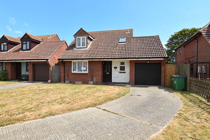 3 Bedroom Chalet For Sale In Seabourne Way, Dymchurch, Romney Marsh, TN29