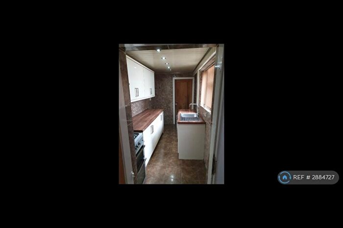 2 Bedroom Terraced House To Rent In Whittaker Street, Blackburn, BB2