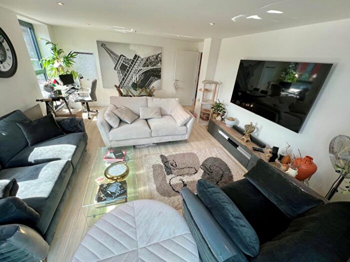 3 Bedroom Apartment For Sale In The Winerack, Ipswich Waterfront, IP4