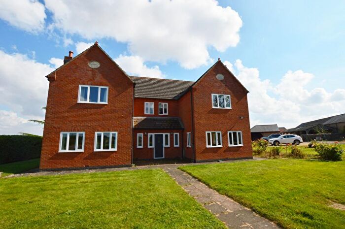 5 Bedroom Detached House To Rent In Station Road, Raunds, NN9