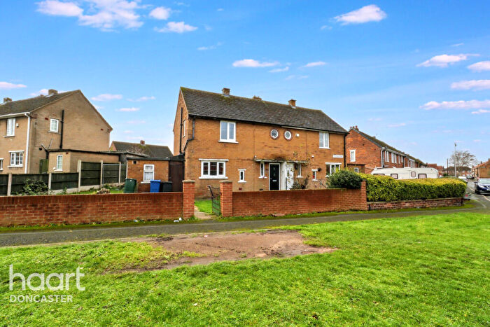 2 Bedroom Semi-Detached House For Sale In Smillie Road, Rossington, Doncaster, DN11