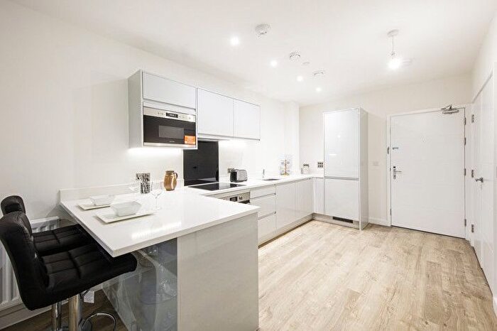 1 Bedroom Flat For Sale In Albert Road, East Barnet, Barnet, EN4