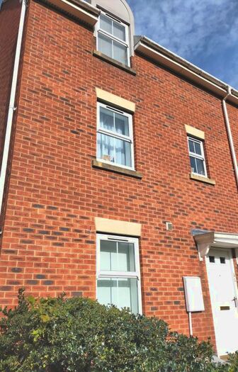 3 Bedroom Flat To Rent In Wright Way, Stapleton, Bristol, BS16