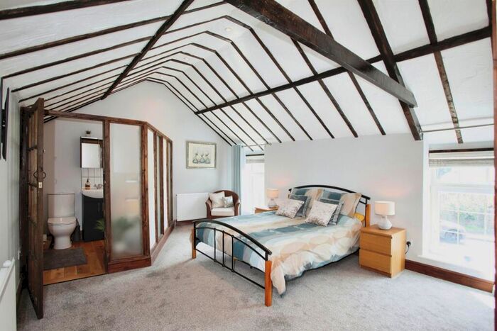 3 Bedroom Detached House For Sale In Old Caerphilly Road, Nantgarw, Cardiff, CF15