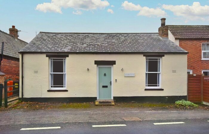 1 Bedroom Detached Bungalow For Sale In Main Road, South Reston, Louth, LN11