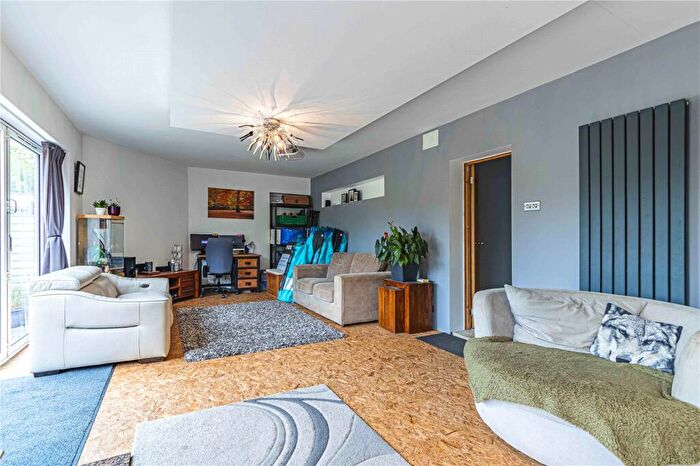 3 Bedroom Bungalow For Sale In Moor End, Eaton Bray, Central Bedfordshire, LU6