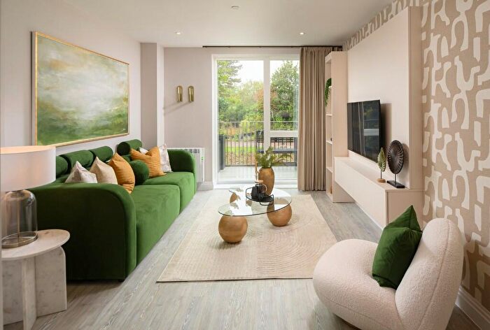 1 Bedroom Apartment For Sale In Ively Road, Fleet, GU51