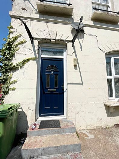 1 Bedroom Flat To Rent In Canning Crescent, London, N22