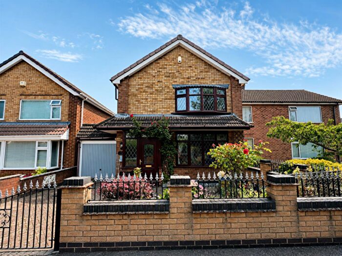 3 Bedroom Semi-Detached House For Sale In Winchester Road, Blaby, Leicester, LE8