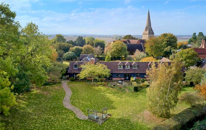 6 Bedroom Detached House For Sale In Queen Catherine Road, Steeple Claydon, Buckingham, MK18