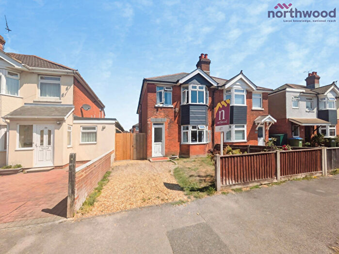 2 Bedroom Semi-Detached House To Rent In South Mill Road, Regents Park, SO15