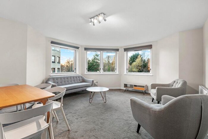 3 Bedroom Flat To Rent In West Bryson Road, Polwarth, Edinburgh, EH11