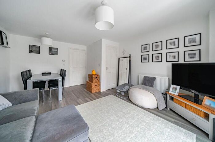 2 Bedroom Semi-Detached House For Sale In Blackthorn Road, Andover, SP11