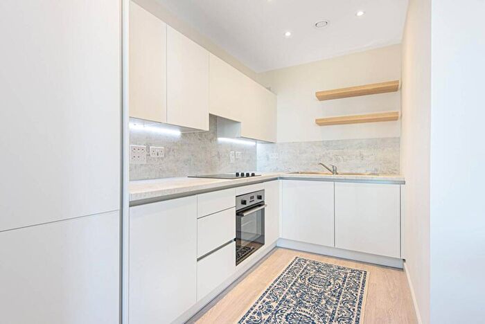 2 Bedroom Flat For Sale In Shearwater Drive, Hendon, London, NW9