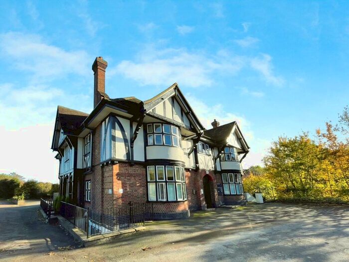 2 Bedroom Flat To Rent In London Road, Farningham, Dartford, Kent, DA4