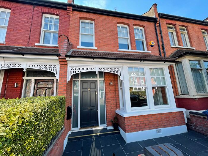 4 Bedroom Terraced House To Rent In Spencer Road, New Southgate, N11