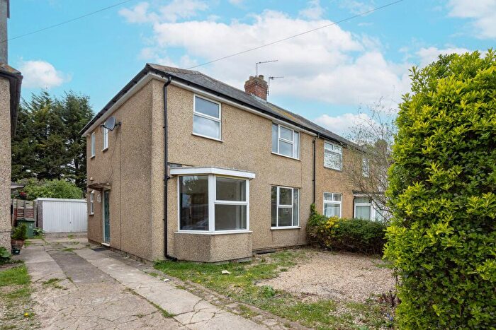 3 Bedroom Semi Detached House For Sale In Benson Road, Headington, OX3