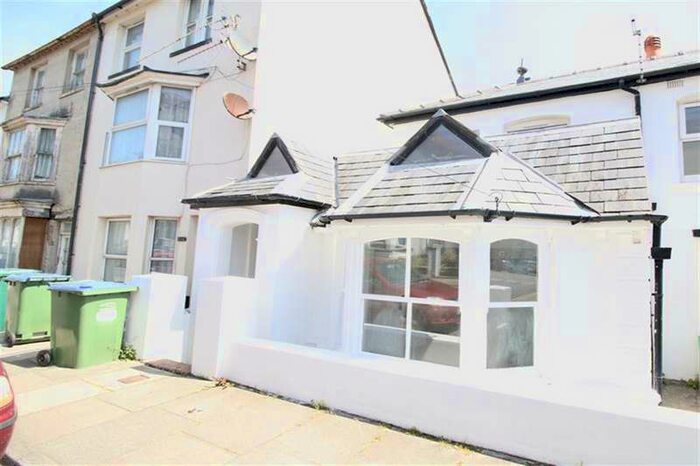 1 Bedroom Apartment To Rent In Meeching Road, BN9