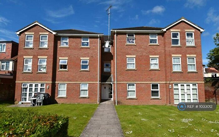 2 Bedroom Flat To Rent In Brockhurst Road, Gosport, PO12